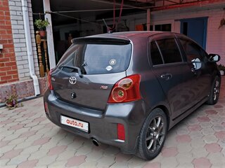 2009 Toyota Vitz II (XP90), серый, 705000 рублей, вид 5