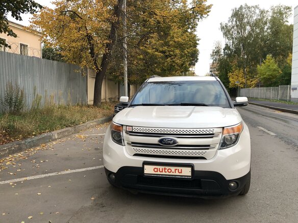 2012 Ford Explorer V, белый - вид 1