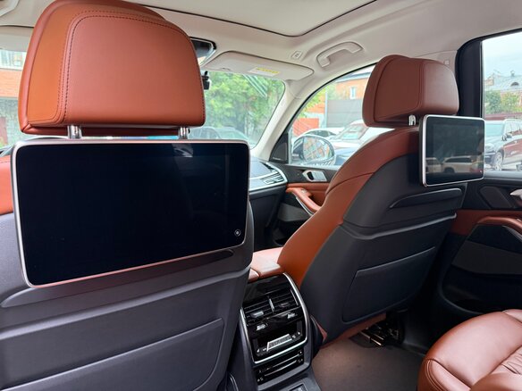2019 BMW X7 30d I (G07), белый, 8640000 рублей - вид 21