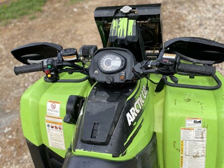 2010 Arctic Cat 700 Series, зелёный, 490000 рублей, вид 3