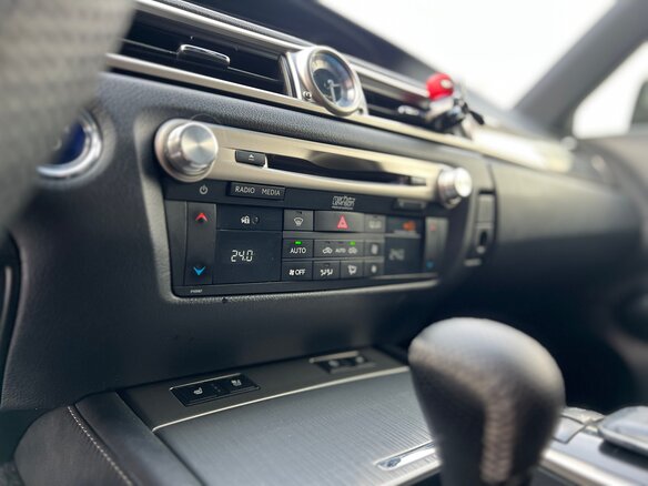 2012 Lexus GS 450h IV, белый, 3000000 рублей - вид 24