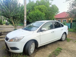 2010 Ford Focus II Рестайлинг, белый, 580000 рублей, вид 2