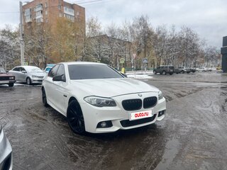 2013 BMW 5 серии 520i VI (F10/F11/F07), белый, 1800000 рублей, вид 4