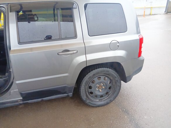 2012 Jeep Liberty (Patriot), серый, 1250000 рублей - вид 14