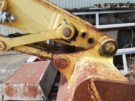2013 Komatsu PC200-8, жёлтый, 12700000 рублей, вид 4