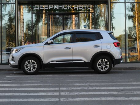 2024 Chery Tiggo 4 Pro I, серебристый, 1595000 рублей, вид 2