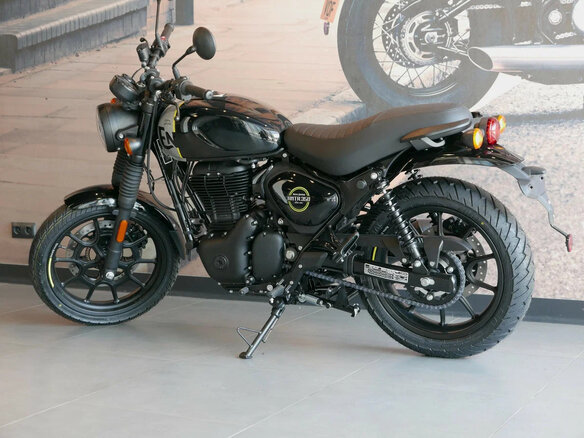 2025 Royal Enfield Hunter, чёрный, 462000 рублей - вид 12