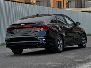 2019 Kia Forte III, чёрный, 1620000 рублей, вид 4