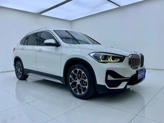 2022 BMW X1 Long 20Li sDrive II (F48) Рестайлинг, белый, 1537000 рублей, вид 3