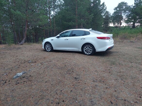 2017 Kia Optima IV, белый, 1790000 рублей - вид 2