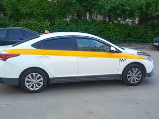 2019 Hyundai Solaris II, белый, 900000 рублей, вид 3