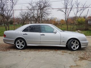 1998 Mercedes-Benz E-Класс 240 II (W210, S210), серебристый, 500000 рублей, вид 5
