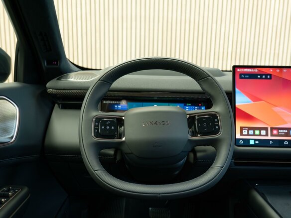2026 Lynk & Co 900, синий, 8500000 рублей - вид 21