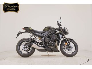 2025 Triumph Street Triple, чёрный, 1477000 рублей, вид 2