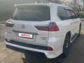 2017 Lexus LX 570 III Рестайлинг 2, белый, 8250000 рублей - вид 4