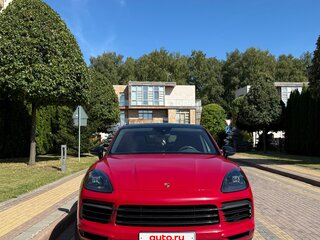 2021 Porsche Cayenne III, красный, 6900000 рублей, вид 3
