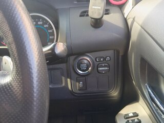 2009 Toyota Wish II, белый, 1350000 рублей, вид 5