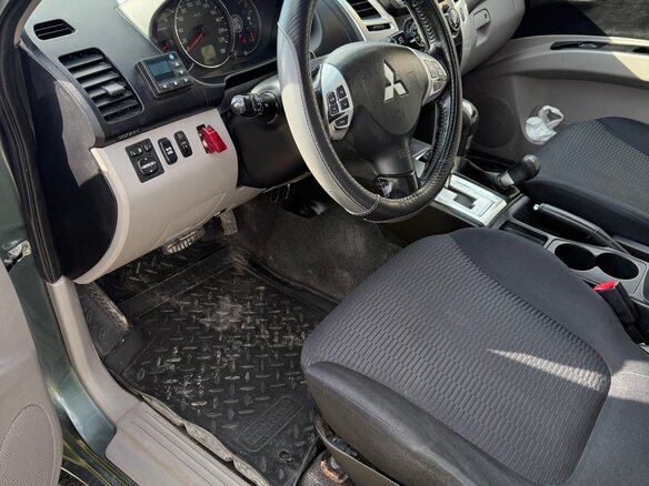 2008 Mitsubishi Pajero Sport II, зелёный, 1500000 рублей - вид 3