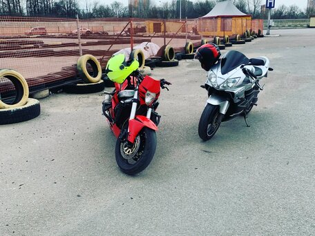 2002 Honda CBR 600F, серебристый, 340000 рублей, вид 3