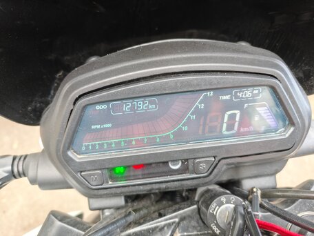 2018 Bajaj Dominar 400, белый, 320000 рублей, вид 5