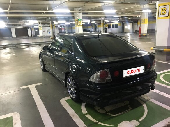 2001 Lexus IS 200 I, зелёный, 700000 рублей - вид 5