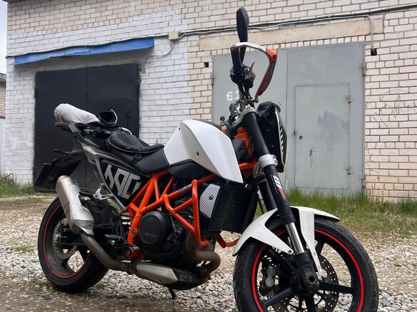 2012 KTM 690 Duke, белый, 450000 рублей - вид 5
