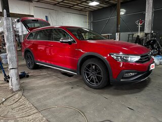 2019 Volkswagen Passat Alltrack B8 Рестайлинг, красный, 4700000 рублей, вид 5