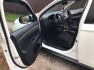 2012 Mitsubishi Outlander III, белый, 1440000 рублей, вид 5