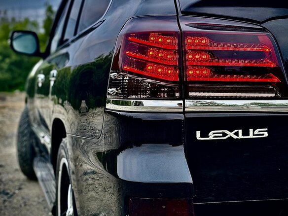 2015 Lexus LX 570 III Рестайлинг, чёрный, 5600000 рублей - вид 19