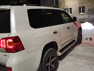 2013 Toyota Land Cruiser 200 Series Рестайлинг 1, белый, 5000000 рублей, вид 1