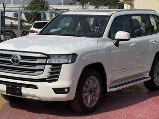 2025 Toyota Land Cruiser 300 Series, белый, 12400000 рублей, вид 2