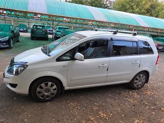 2014 Opel Zafira B Рестайлинг, белый, 620000 рублей, вид 3