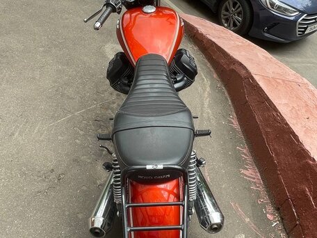 2017 Moto Guzzi V 9, красный, 690000 рублей, вид 1