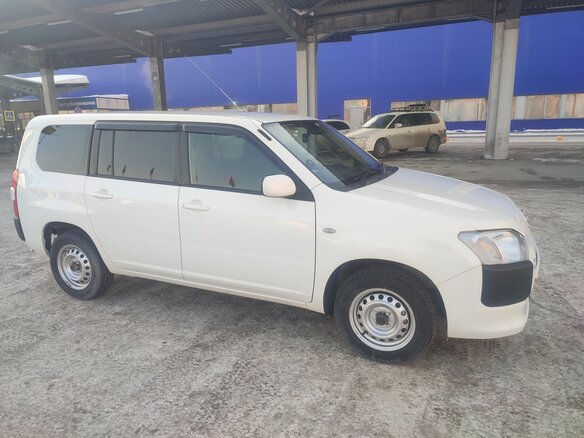 2018 Toyota Probox I Рестайлинг, белый, 1280000 рублей - вид 2