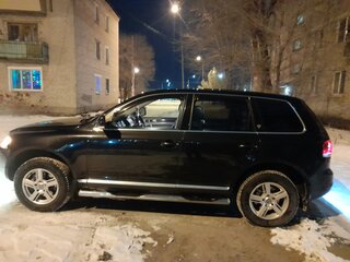 2004 Volkswagen Touareg I, чёрный, 980000 рублей, вид 2