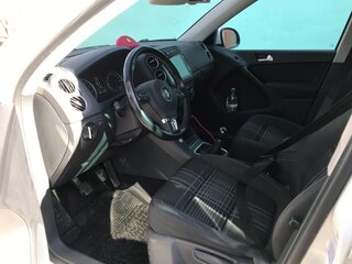 2015 Volkswagen Tiguan I Рестайлинг, белый, 1650000 рублей, вид 4