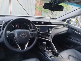 2021 Toyota Camry VIII (XV70), чёрный, 4000000 рублей, вид 3