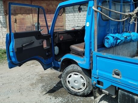 1991 Nissan Atlas, синий, 1300000 рублей, вид 3