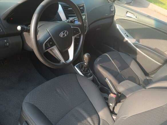 2012 Hyundai Solaris I, серый, 750000 рублей - вид 6