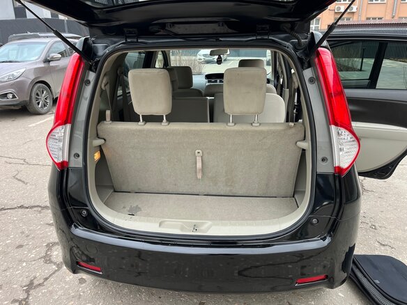 2009 Toyota Passo Sette, чёрный, 710000 рублей - вид 18