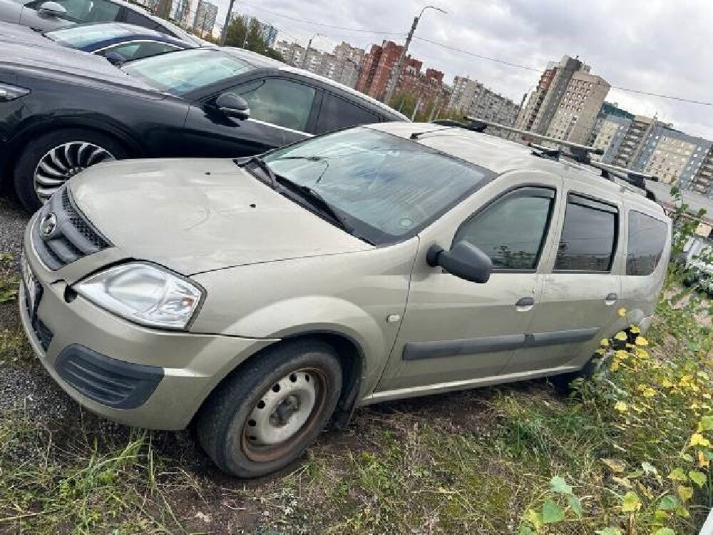 Открыть фотографии: Lada (ВАЗ) Largus I