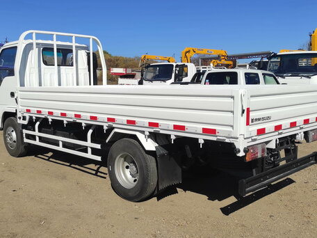 2024 Isuzu Elf (N-series), белый, 3490000 рублей, вид 3