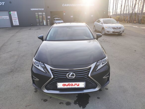 2015 Lexus ES 250 VI Рестайлинг, чёрный, 2500000 рублей - вид 4