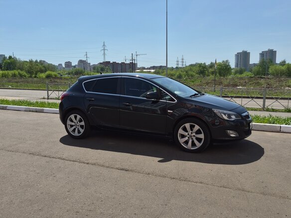 2011 Opel Astra J, чёрный, 700000 рублей - вид 5