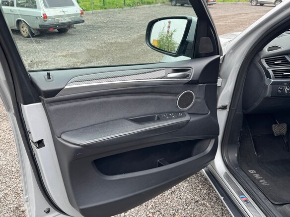 2010 BMW X5 40d II (E70) Рестайлинг, серебристый, 2000000 рублей - вид 10