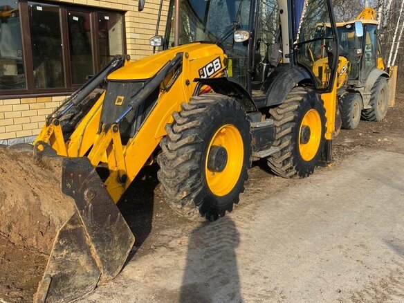 2017 JCB 4CX, 8500000 рублей