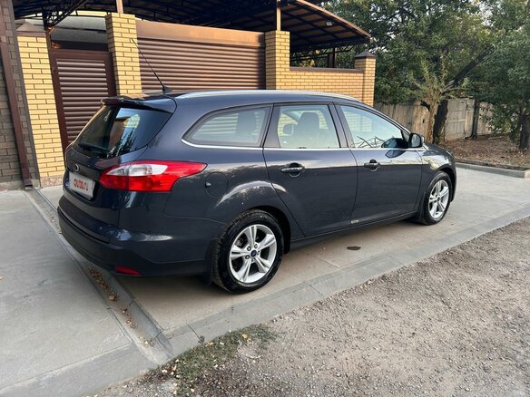 2013 Ford Focus III, серый, 1490000 рублей - вид 6