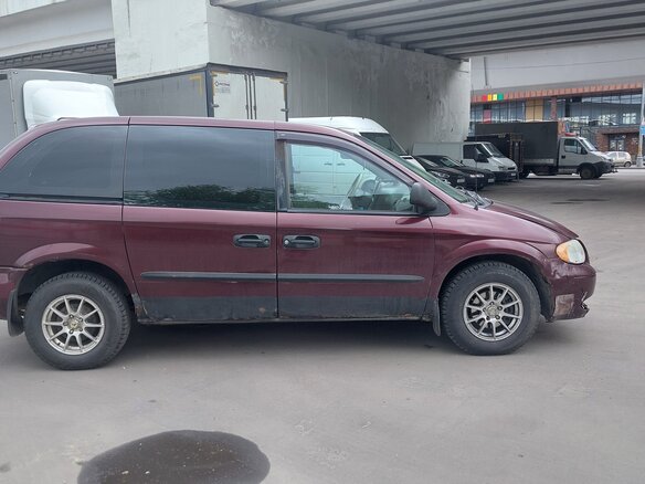 2001 Dodge Caravan 3-speed IV, пурпурный - вид 3