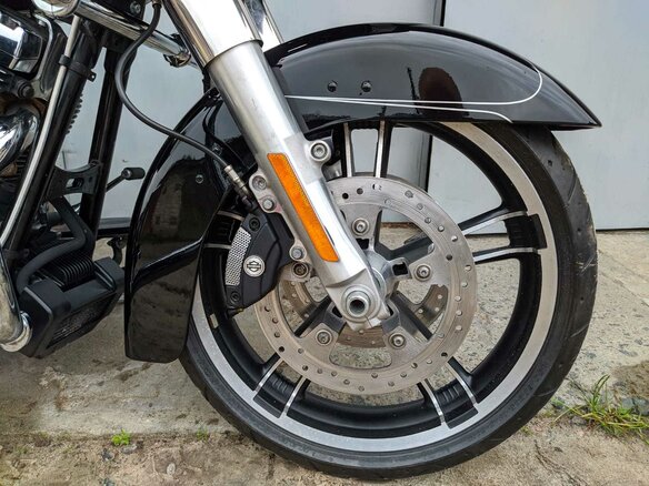2015 Harley-Davidson Road Glide, чёрный - вид 9