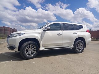 2019 Mitsubishi Montero Sport III, белый, 3550000 рублей, вид 1